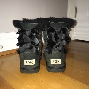 Girls Black Bow Uggs